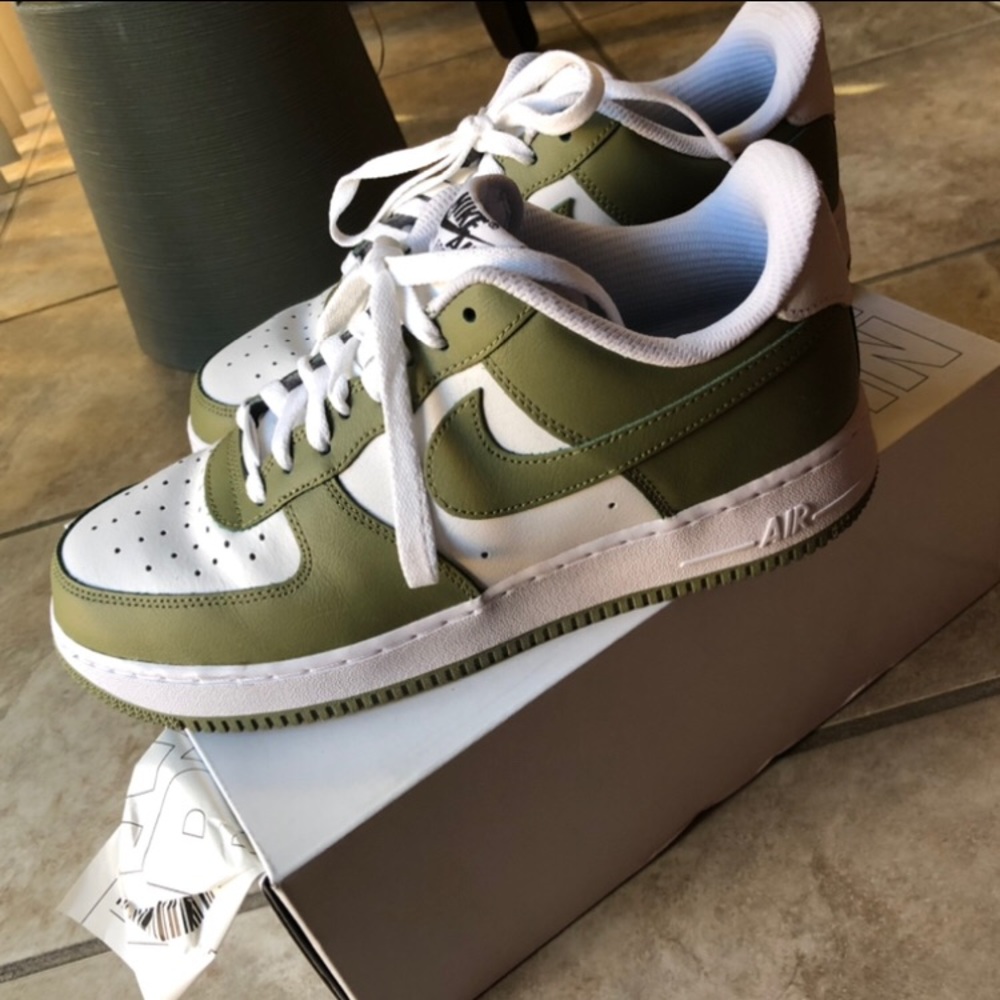 Nike shoes worn once